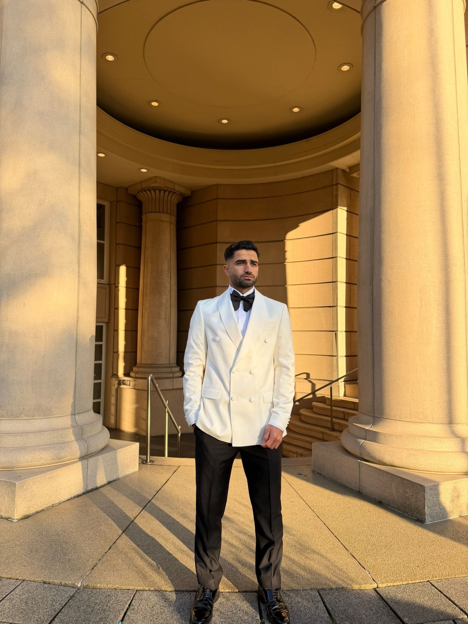 White suits  - Image 2